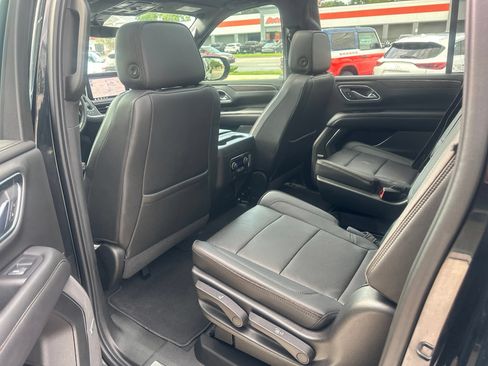 Used 2021 Chevrolet Suburban High Country w/ Premium Package AWD/4WD image 24