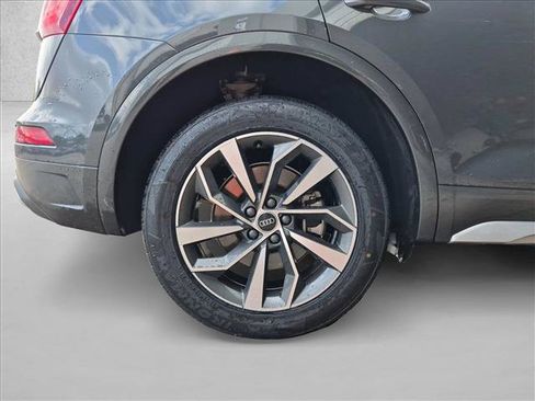 Used 2021 Audi Q5 2.0T Premium Plus AWD/4WD image 9