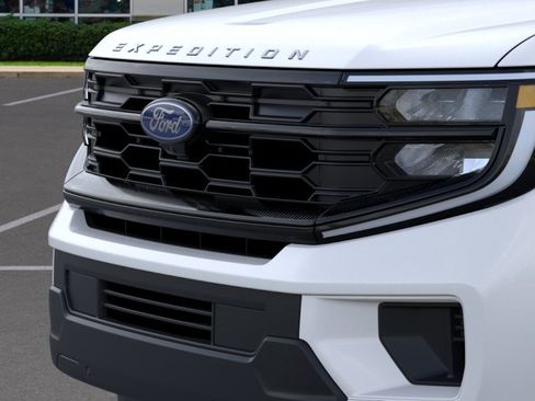 New 2026 Ford Expedition Active RWD image 17