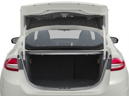 Used 2017 Ford Fusion SE w/ Fusion SE Technology Package image 12