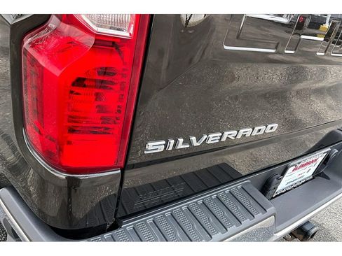 Used 2019 Chevrolet Silverado 1500 LT w/ All-Star Edition image 9