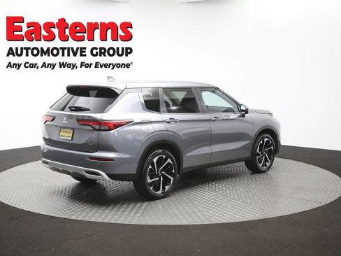 Used 2024 Mitsubishi Outlander SE AWD/4WD image 42