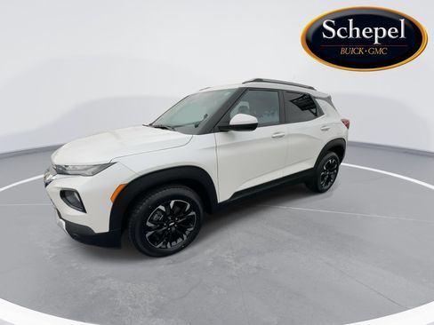 Certified 2021 Chevrolet TrailBlazer LT w/ Convenience Package FWD image 4