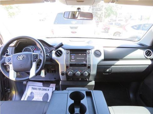 Used 2016 Toyota Tundra SR5 AWD/4WD image 6