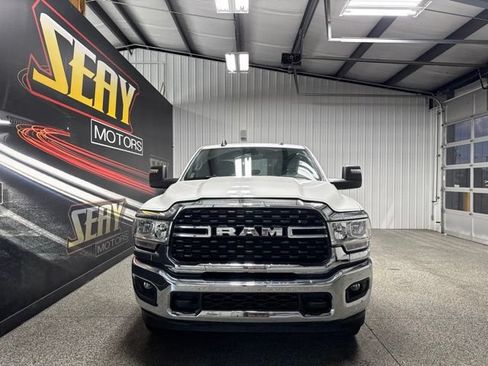 Used 2024 RAM 2500 Big Horn AWD/4WD image 16