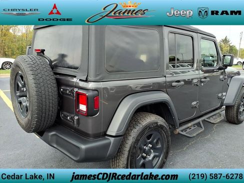 Used 2018 Jeep Wrangler Unlimited Sport AWD/4WD image 5