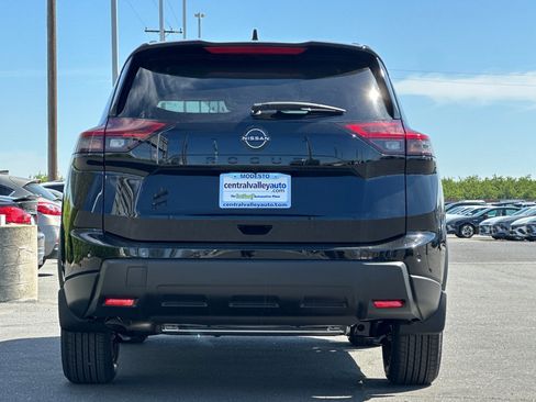 New 2026 Nissan Rogue Dark Armor image 5