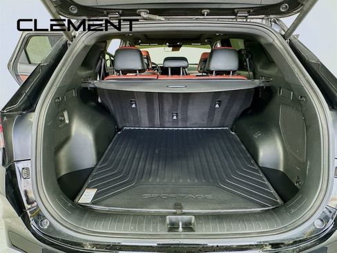 Used 2023 Kia Sportage SX image 11