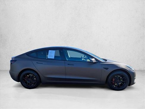 Used 2018 Tesla Model 3 Long Range image 4