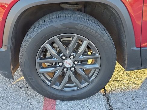 Used 2018 GMC Acadia SLT image 9