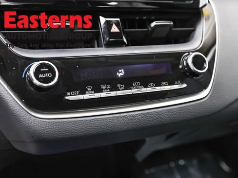 Used 2020 Toyota Corolla LE FWD image 18