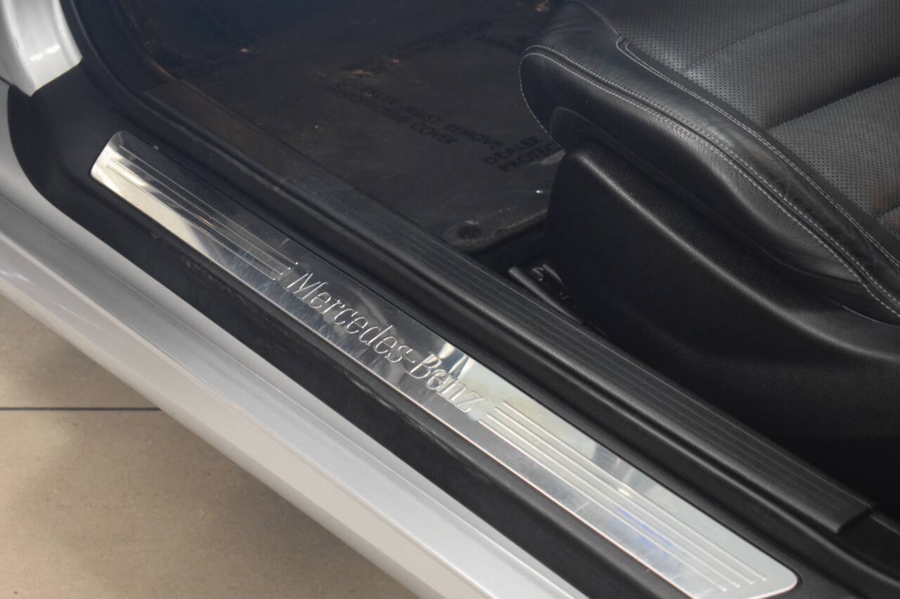Used 2011 Mercedes-Benz E 550 Coupe image 23