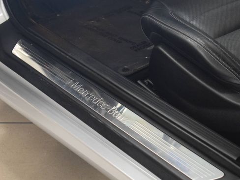 Used 2011 Mercedes-Benz E 550 Coupe image 23
