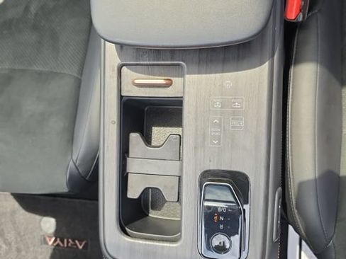 Used 2024 Nissan Ariya AWD image 22