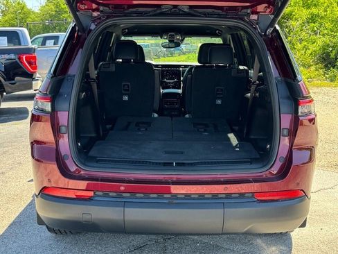 Used 2021 Jeep Grand Cherokee L Laredo AWD/4WD image 5