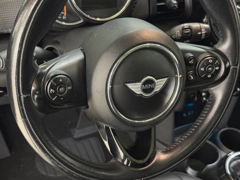 Used 2015 MINI Cooper 2-Door Hardtop image 32