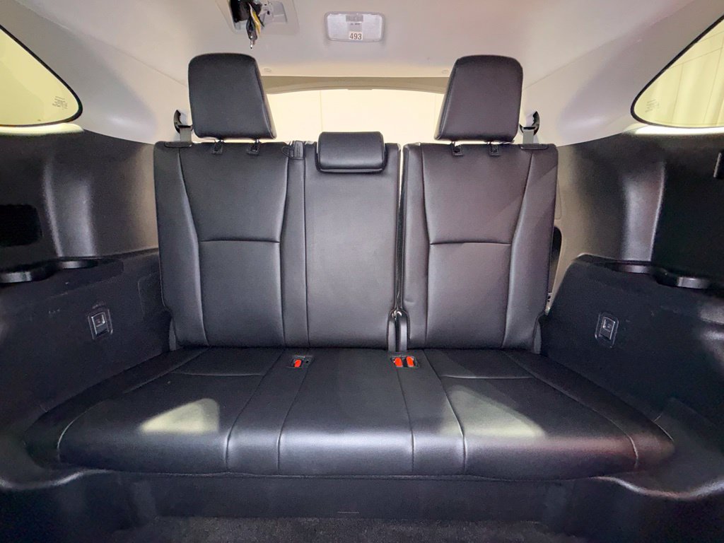 Used 2025 Toyota Highlander XLE AWD/4WD image 23