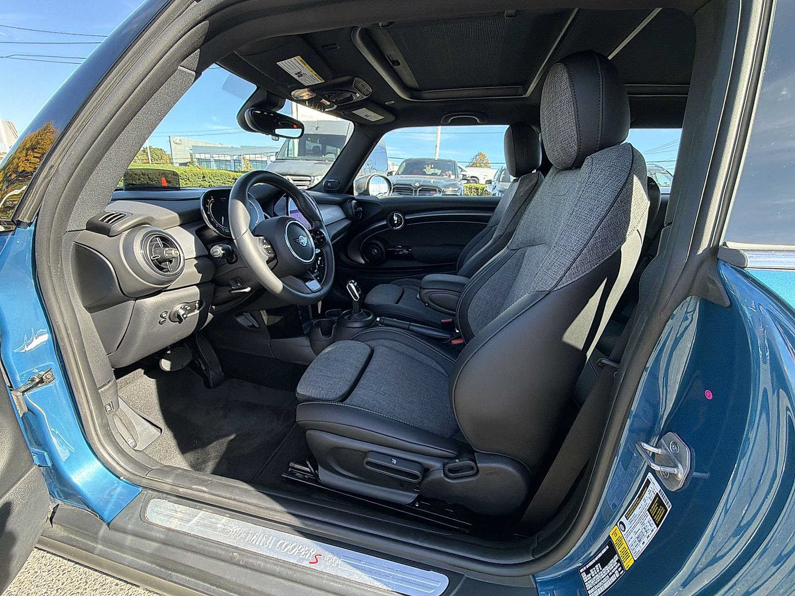Used 2024 MINI Cooper S FWD image 10