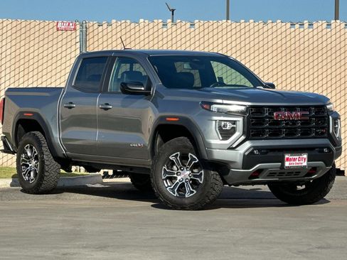 Certified 2023 GMC Canyon AT4 w/ AT4 Premium Package AWD/4WD image 2