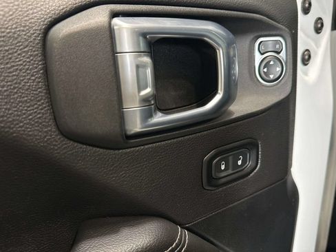 Used 2021 Jeep Wrangler Unlimited Sahara w/ Uconnect 4C Nav & Sound Group AWD/4WD image 20