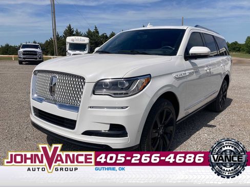 Used 2024 Lincoln Navigator Reserve AWD/4WD image 1