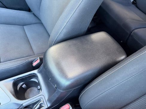 Used 2018 Toyota RAV4 XLE AWD/4WD image 45