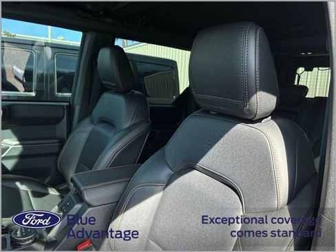 Used 2024 Ford Bronco Badlands image 11