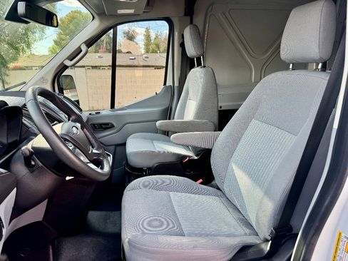 Used 2019 Ford Transit 250 148 Medium Roof image 11