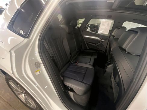 Used 2025 Audi Q5 2.0T Premium w/ Convenience Plus Package image 29