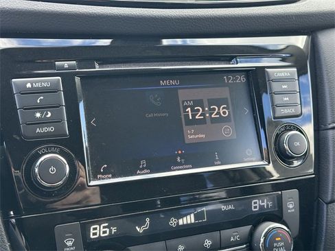 Used 2020 Nissan Rogue SV image 21