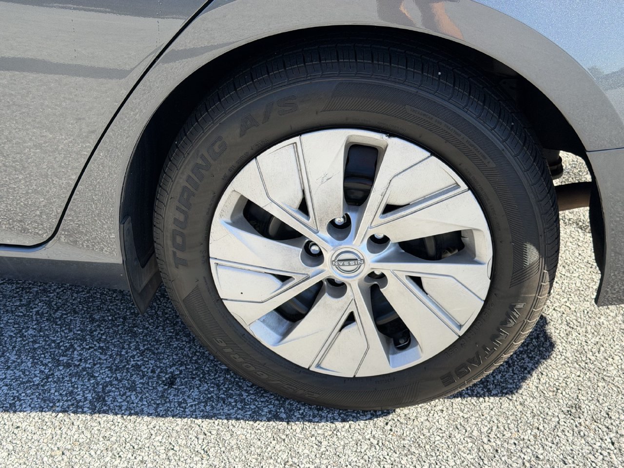 Used 2024 Nissan Altima 2.5 SV FWD image 33