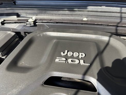 Used 2021 Jeep Wrangler Unlimited Sahara w/ Cold Weather Group image 15