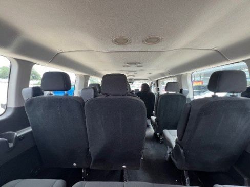 Used 2022 Ford Transit 350 XLT RWD image 28