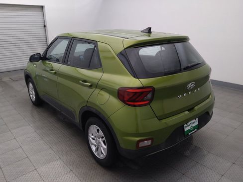 Used 2021 Hyundai Venue SE FWD image 5
