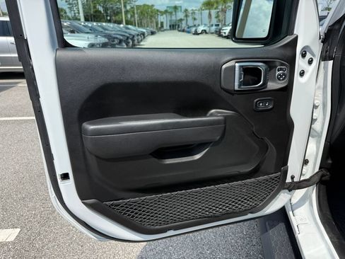 Used 2024 Jeep Wrangler Sport AWD/4WD image 20