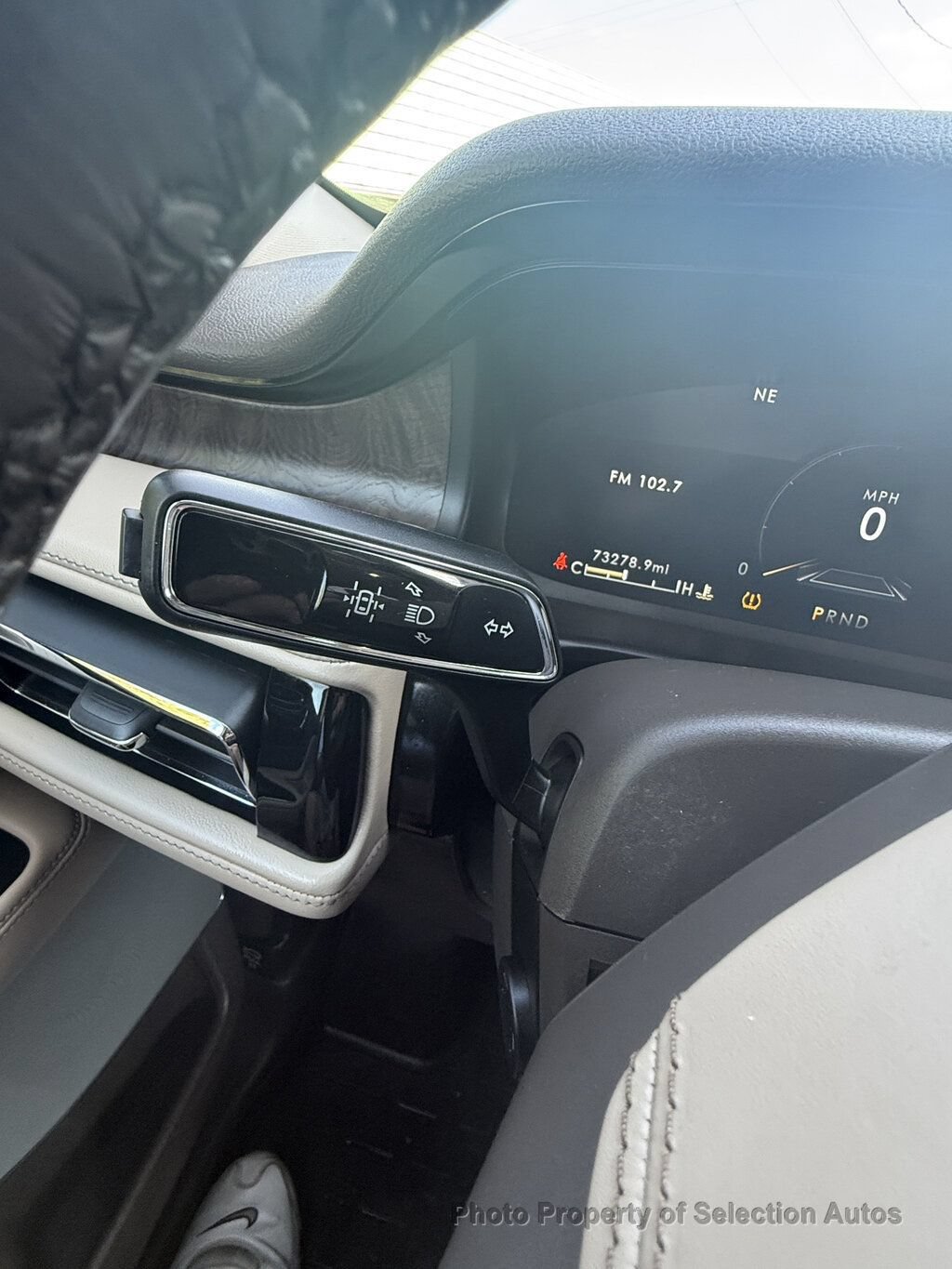 Used 2022 Lincoln Aviator Grand Touring w/ Equipment Group 301A AWD/4WD image 22