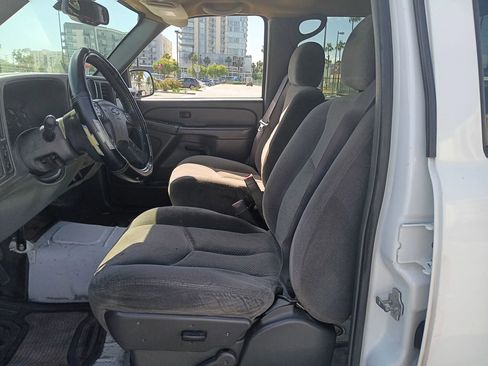 Used 2005 Chevrolet Silverado 1500 LS w/ Light Duty Power Package RWD image 10