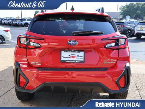 Used 2024 Subaru Crosstrek 2.0i Premium AWD/4WD image 5
