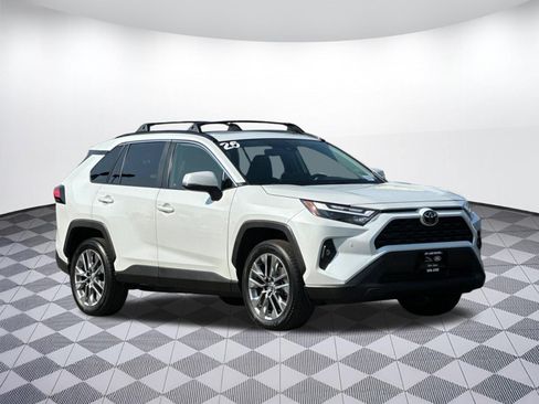 Used 2025 Toyota RAV4 XLE Premium w/ Weather Package AWD/4WD image 7