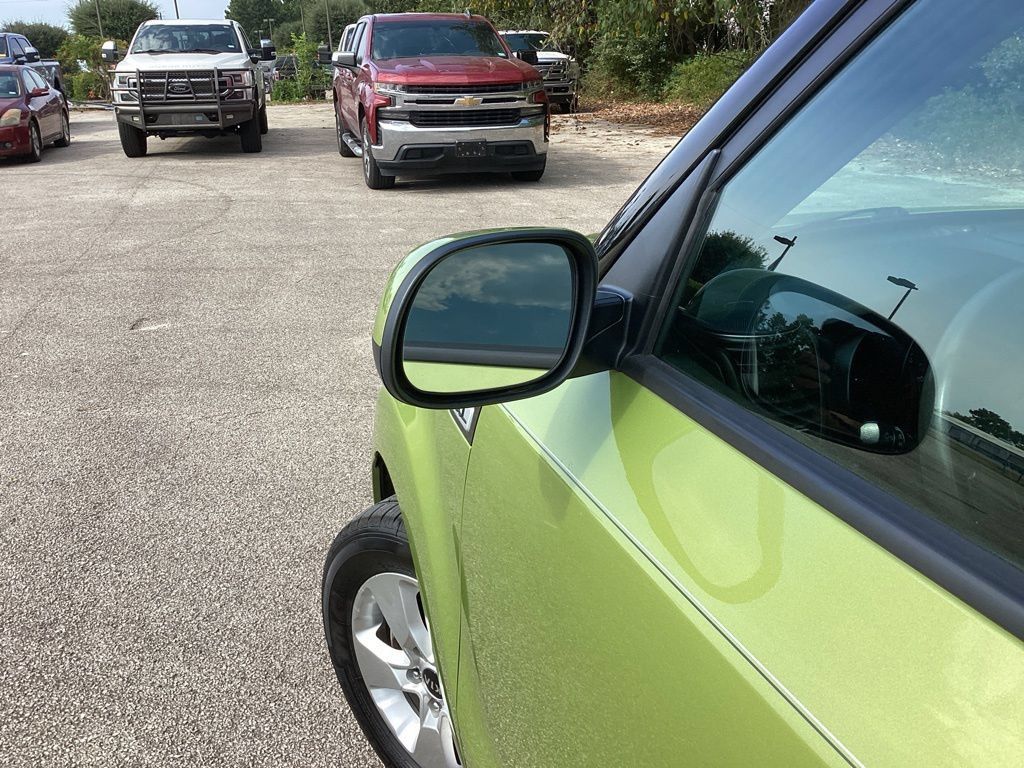 Used 2018 Kia Soul w/ Convenience Package FWD image 22