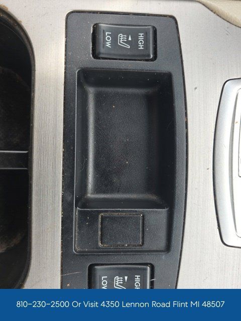 Used 2011 Subaru Legacy 2.5i Premium AWD/4WD image 16