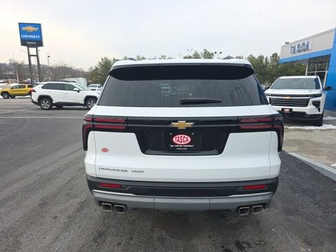 New 2026 Chevrolet Traverse LT image 5
