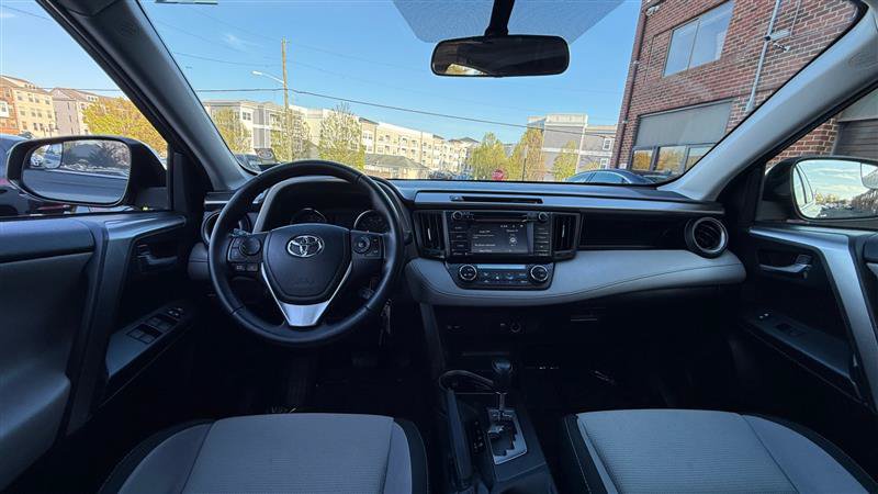 Used 2016 Toyota RAV4 XLE FWD image 24