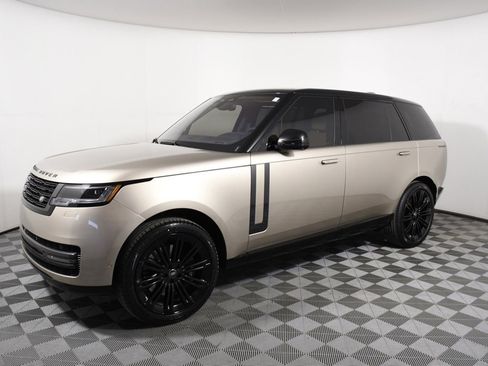 Used 2023 Land Rover Range Rover Long Wheelbase SE image 2