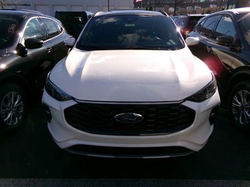 New 2025 Ford Escape ST-Line Elite w/ Equipment Group 501A image 2