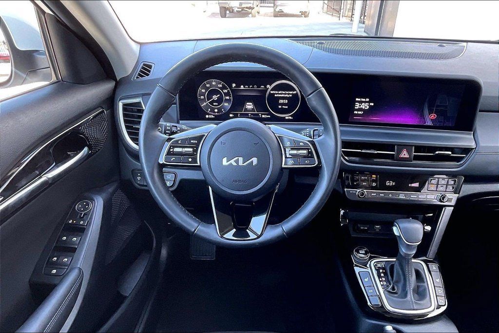 Used 2026 Kia Seltos EX AWD/4WD image 5