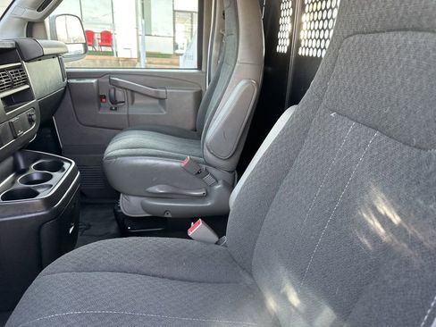 Used 2024 GMC Savana 2500 w/ Driver Convenience Package image 2