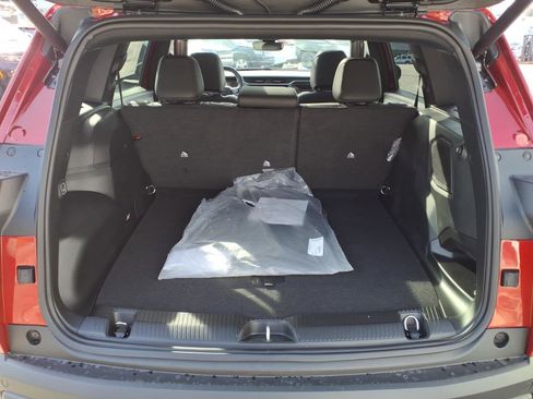 New 2026 Jeep Cherokee Overland image 7