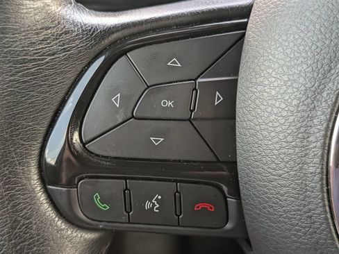 Used 2022 Jeep Renegade Altitude w/ Convenience Group AWD/4WD image 12