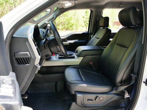 Used 2021 Ford F250 Lariat w/ Lariat Value Package AWD/4WD image 3